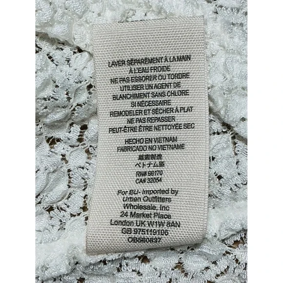 Free People Besties Top women Small Cream Lace Boho Back Button Cap Sleeve - Picture 14 of 14